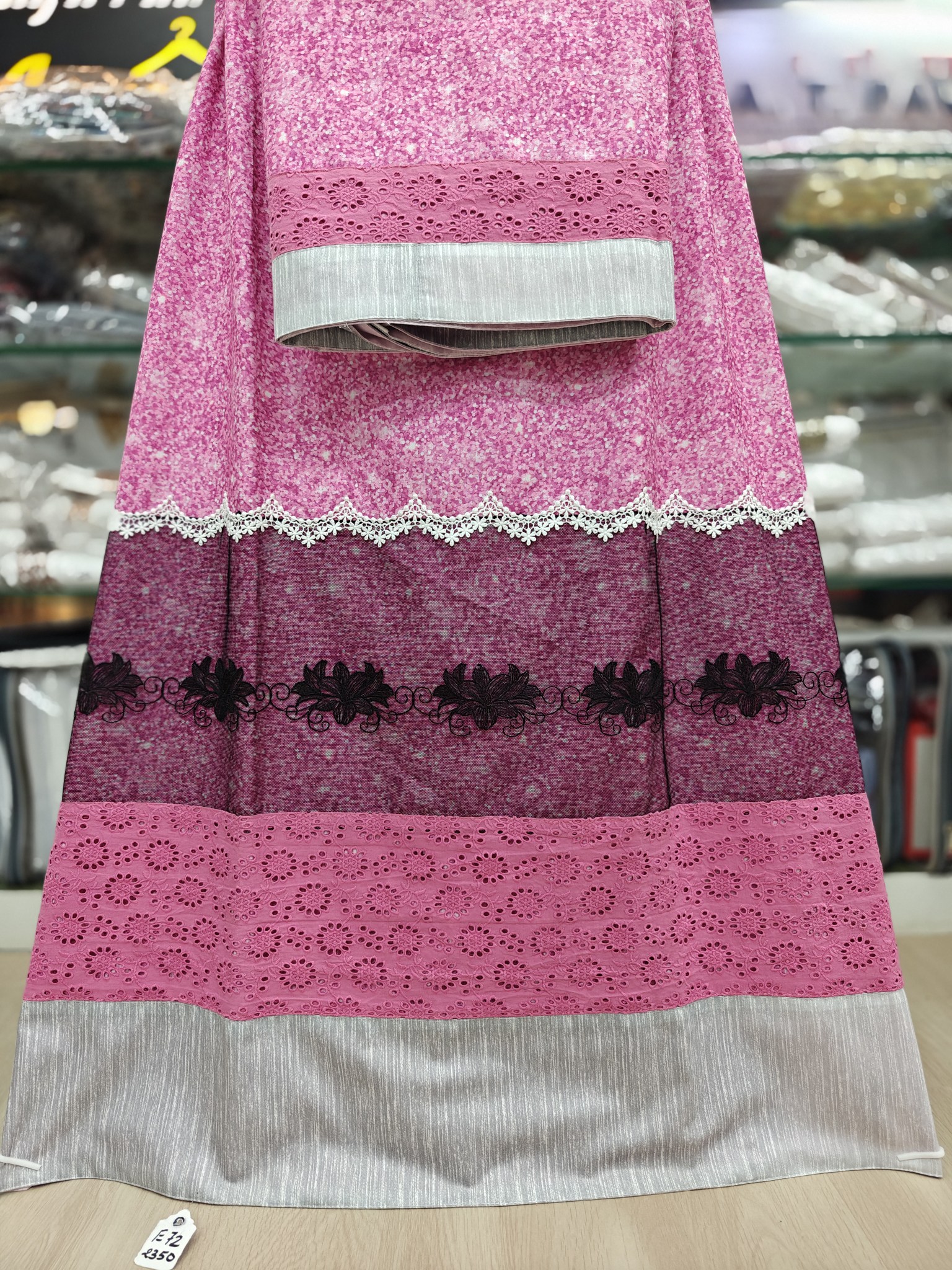  Pink Printed Cotton Fabric Rida